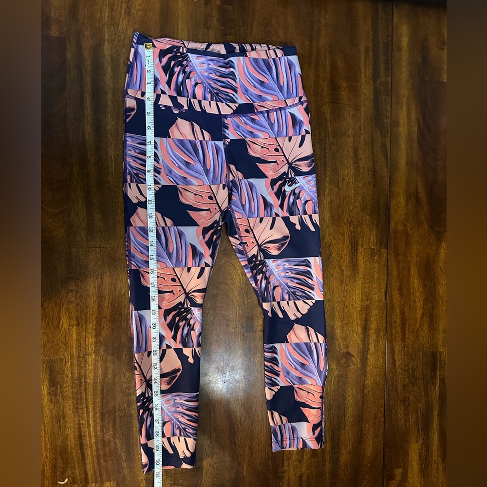 ✔️ Nike dry fit leggings